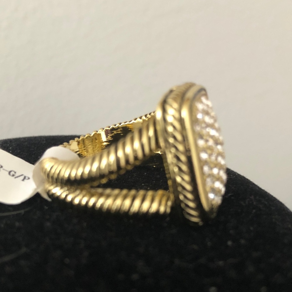 - Gold Sequence Ring - Picture 5 of 7